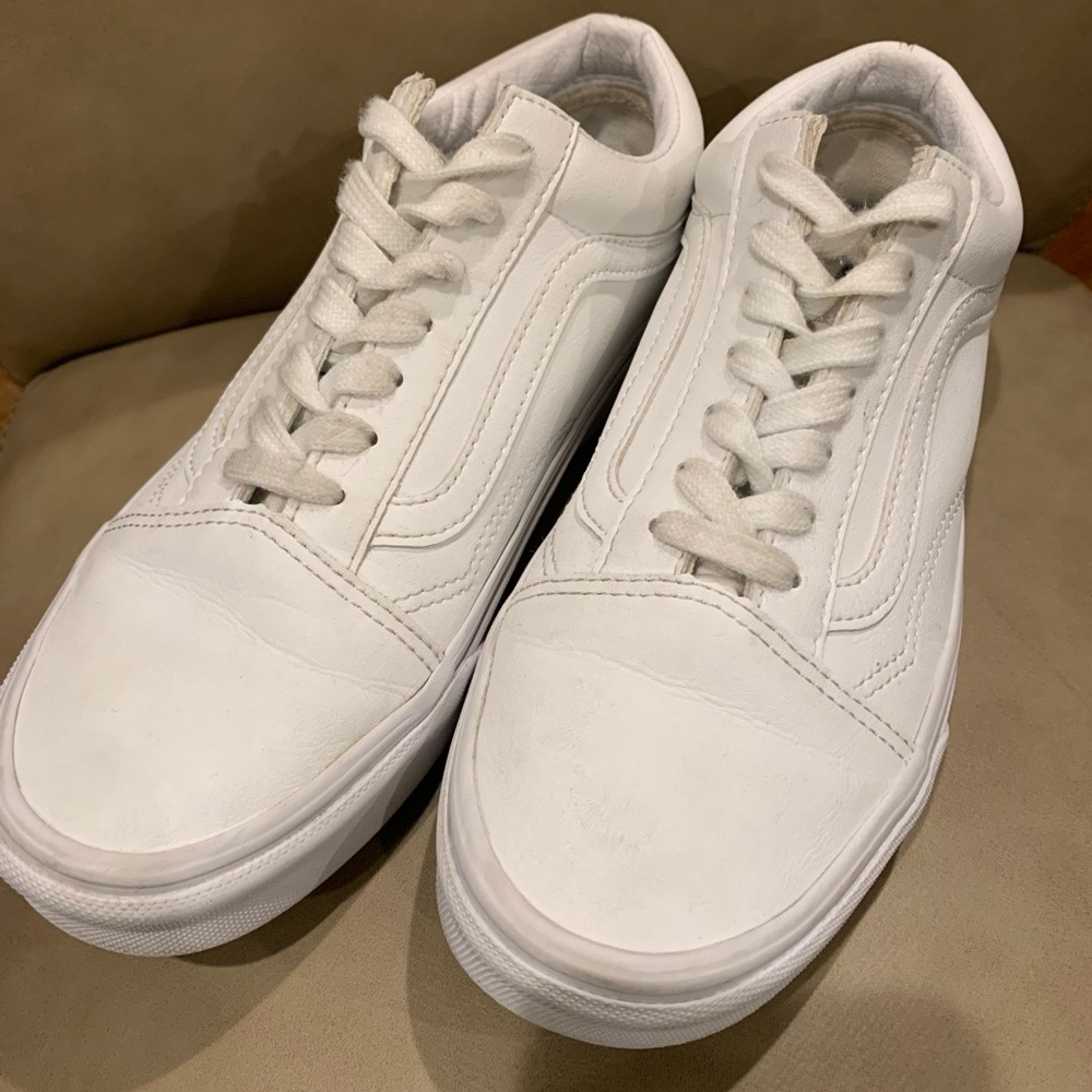 Unisex White Leather Vans OldSkool Sneakers